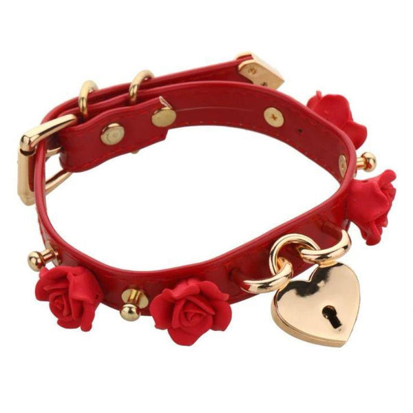 Golden heart locket collar - choker - chokers - collar - collared - collars